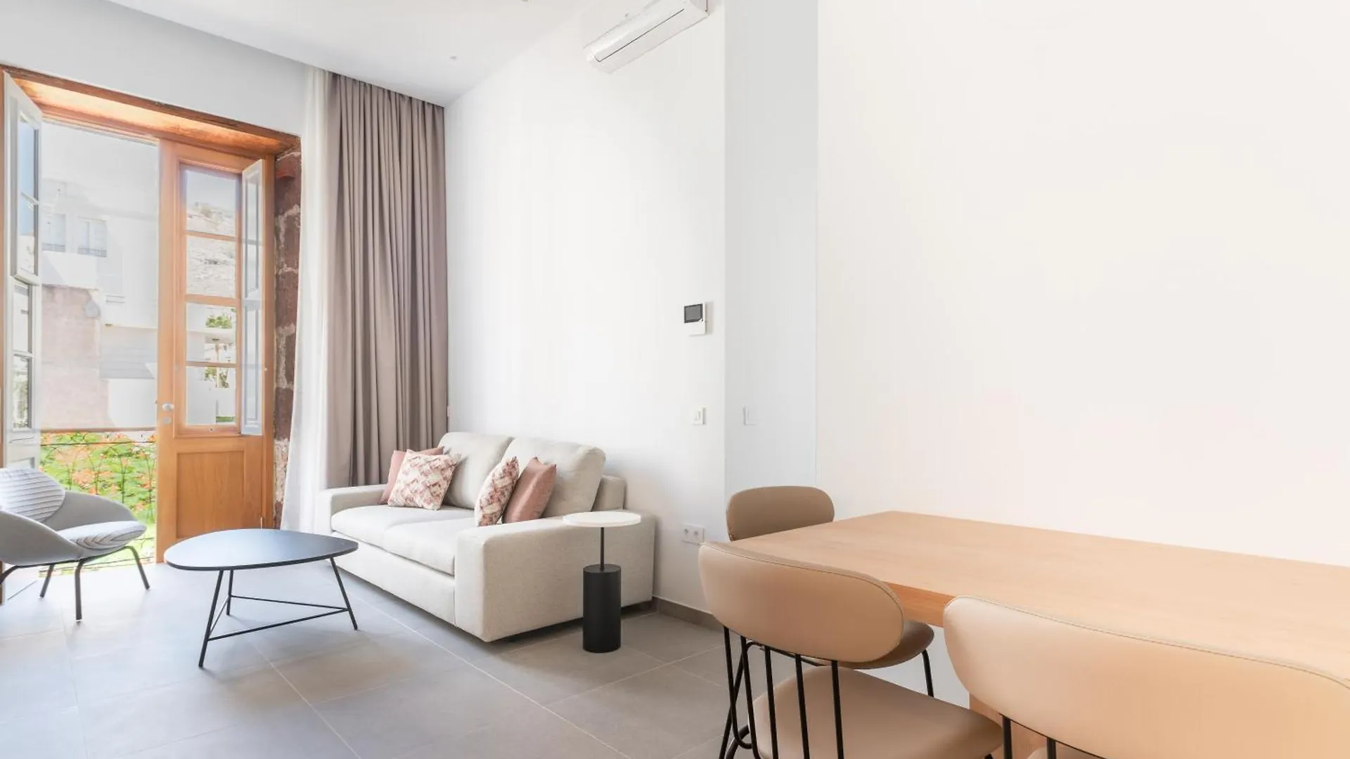 アパート Callao Suites By Ires Lar サンタクルスデテネリフェ